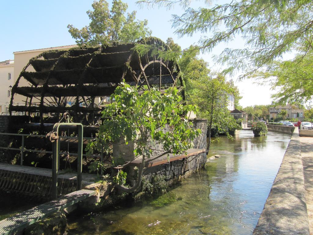 شقة LʼIsle-sur-la-Sorgue  في Grand Studio Republique المظهر الخارجي الصورة